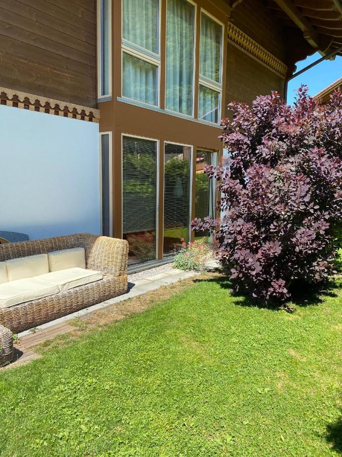 An Apartment In A Modern Swiss Chalet Iseltwald Exteriér fotografie